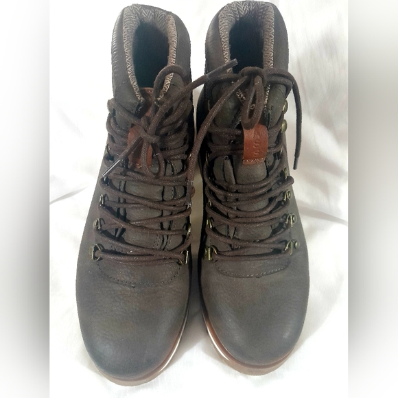 G.H. Bass & Co. Dark Brown Men's Boots - Picture 1 of 5